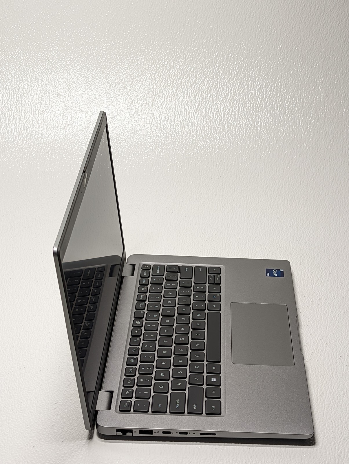 Dell Latitude 5440 14″ i5-1345U 16GB RAM 512GB SSD Grade D