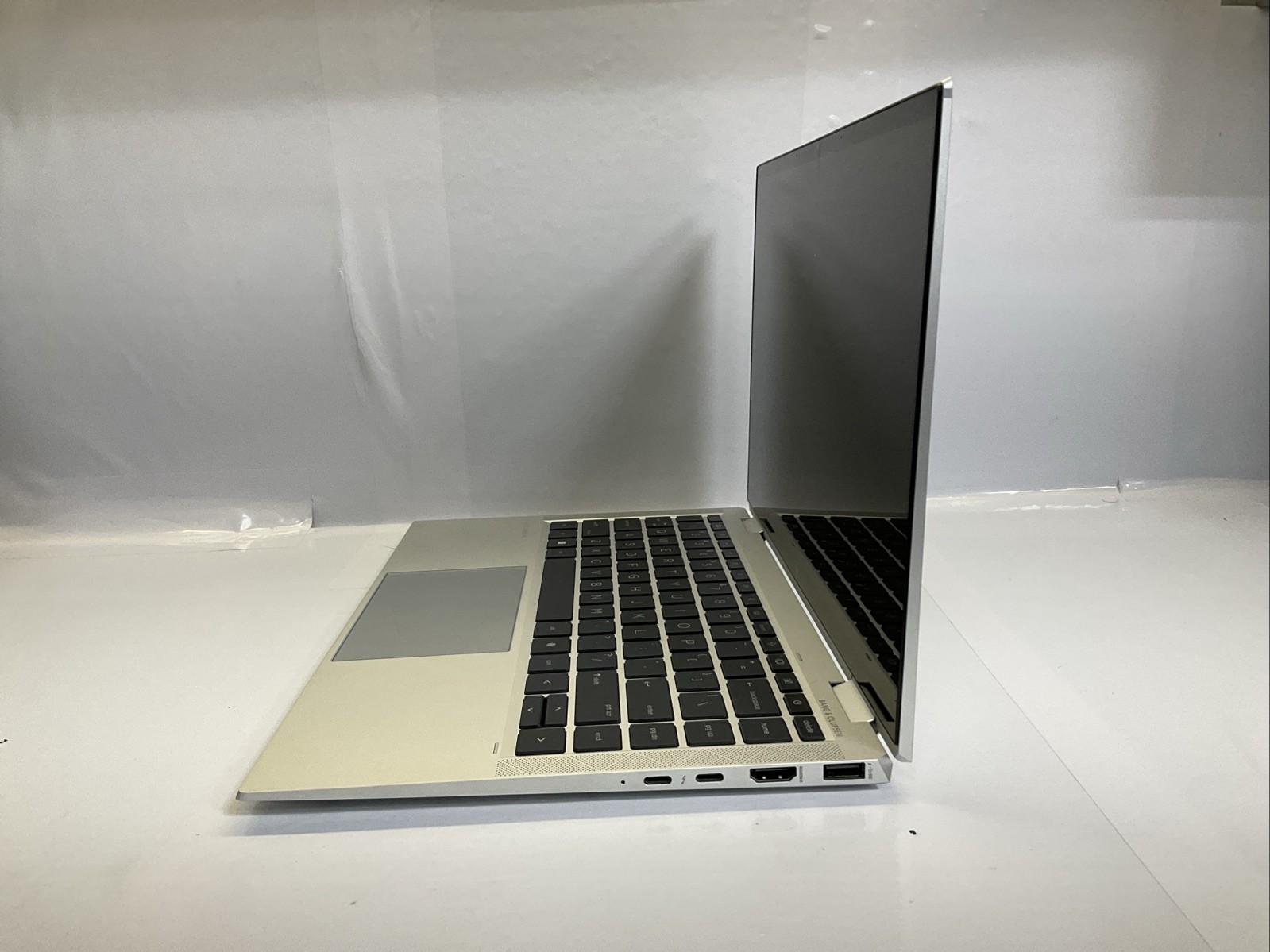 HP EliteBook x360 1040 G8 i7-11th Gen 16GB RAM 512GB SSD Touch W11 Pro AC
