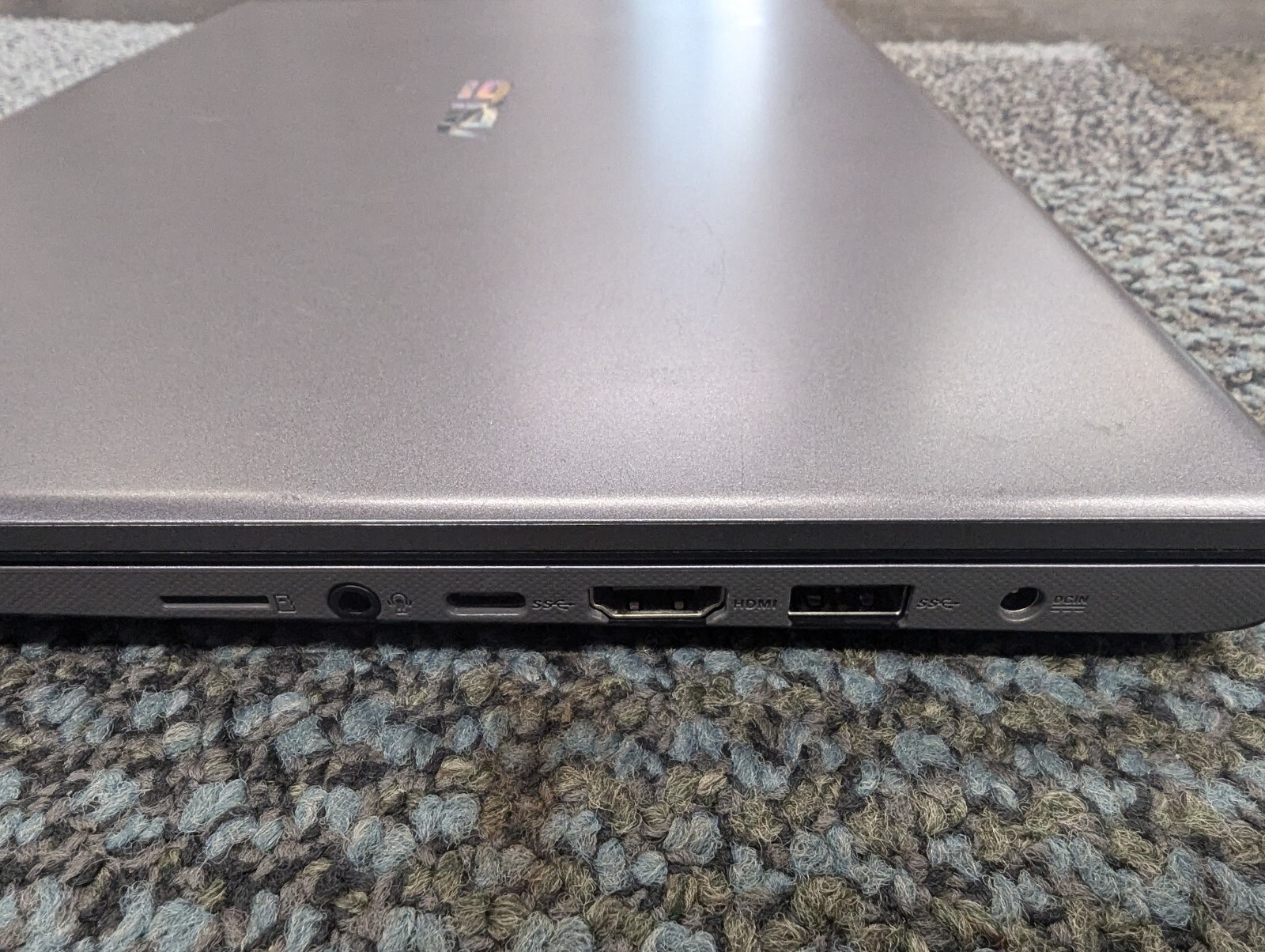 ASUS VivoBook 15 F512DA-DB34 Laptop, 15.6″ Full HD Screen, AMD Ryzen 3 3200U, 8G