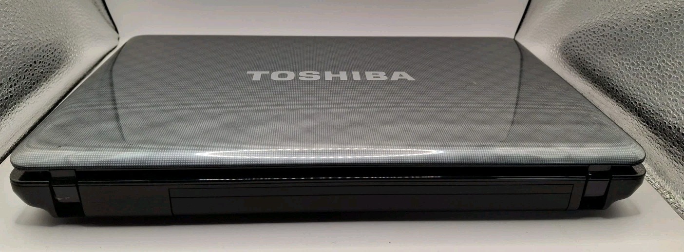 Toshiba Satellite L730 Laptop Core i3-2330 2.20GHz/6GB RAM/640GB HD/Win 10 Pro