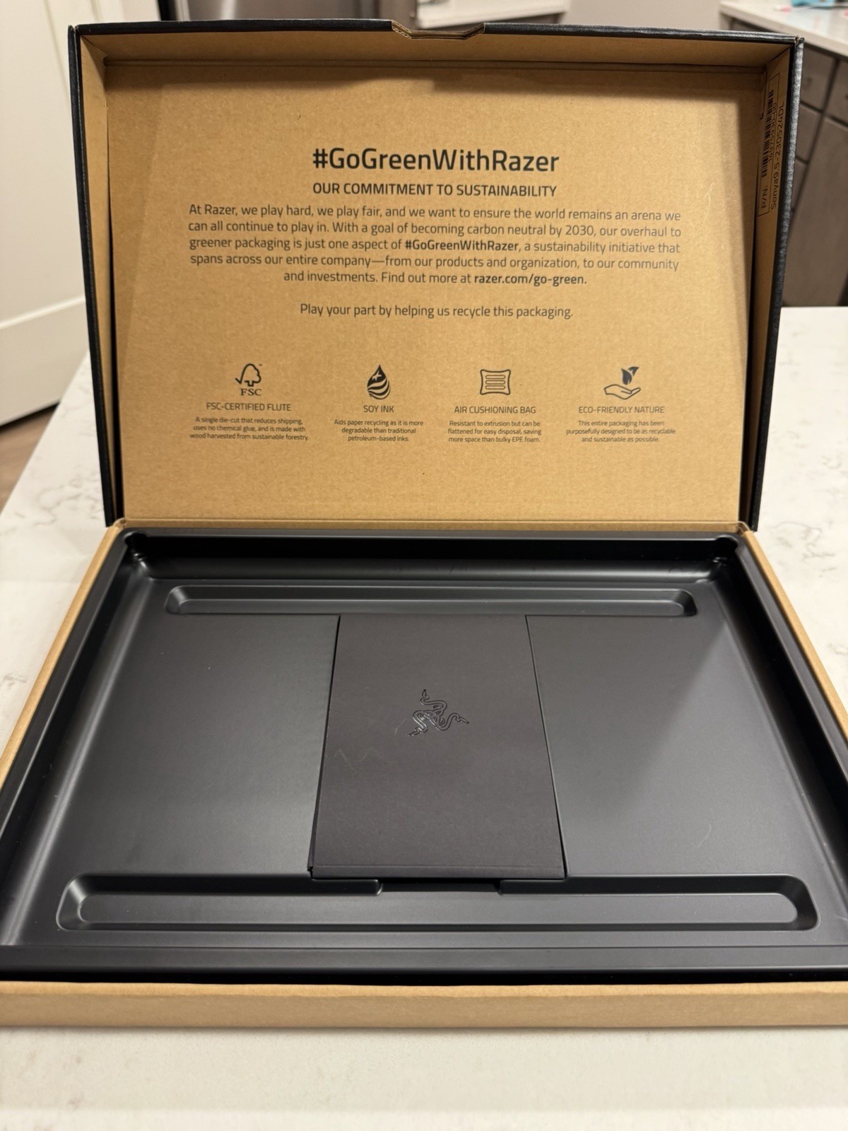 RAZOR BLADE 16 i9-13950HX RTX 4080 32GB RAM 1TB SSD 240Hz QHD Xcellent Condition