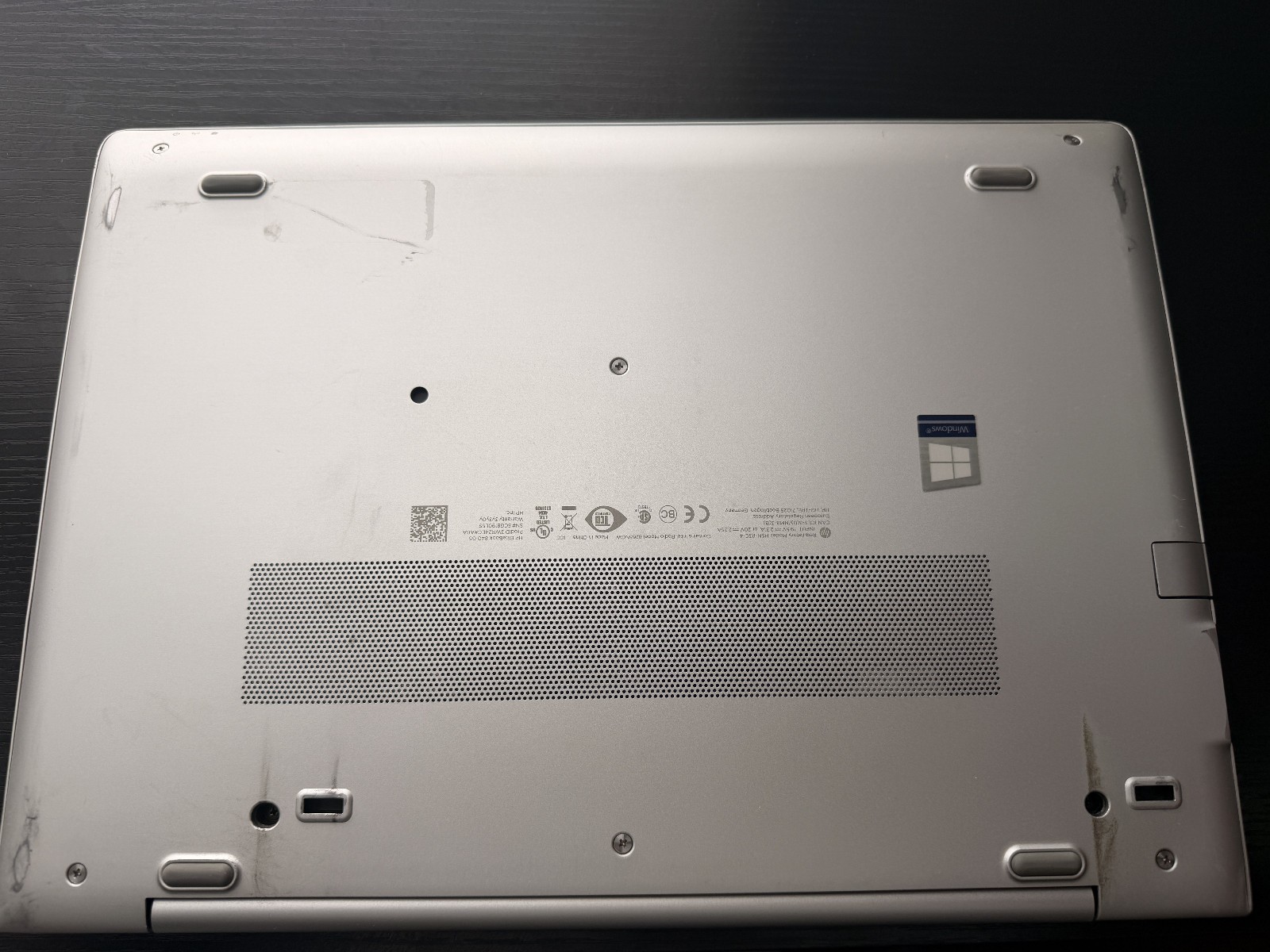 HP EliteBook 840 G5 14″ (256GB SSD, Intel Core i5-8350U, 1.7GHz, 8GB RAM) Laptop