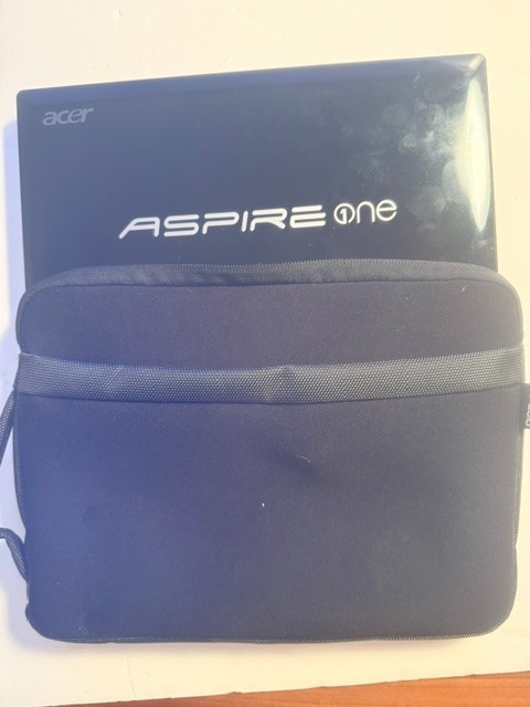 Acer Aspire One D255E Laptop Atom N455 1GB DDR3 160GB HD Battery not working