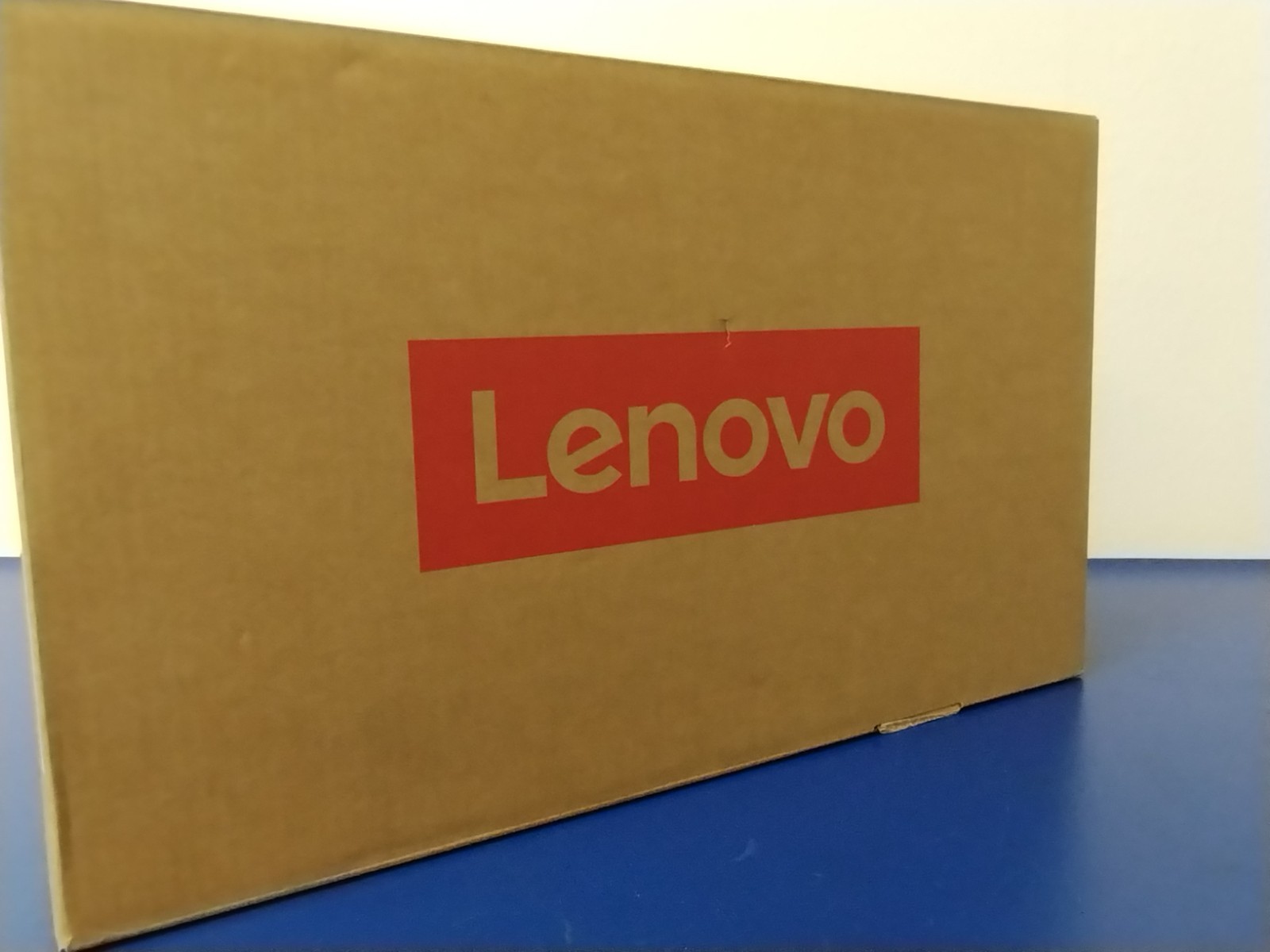 Lenovo IdeaPad Pro 5 16IAH10 Intel Core Ultra 9 285H, 2.90 GHz, 32 GB, 1 TB NVMe