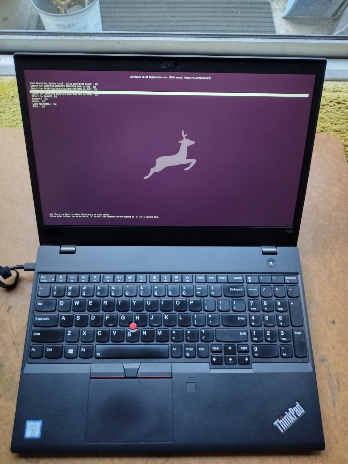 ThinkPad T580 Libreboot i7-8650U 8GB RAM 256GB NVME SSD 61++ BAT AC 1920×1080