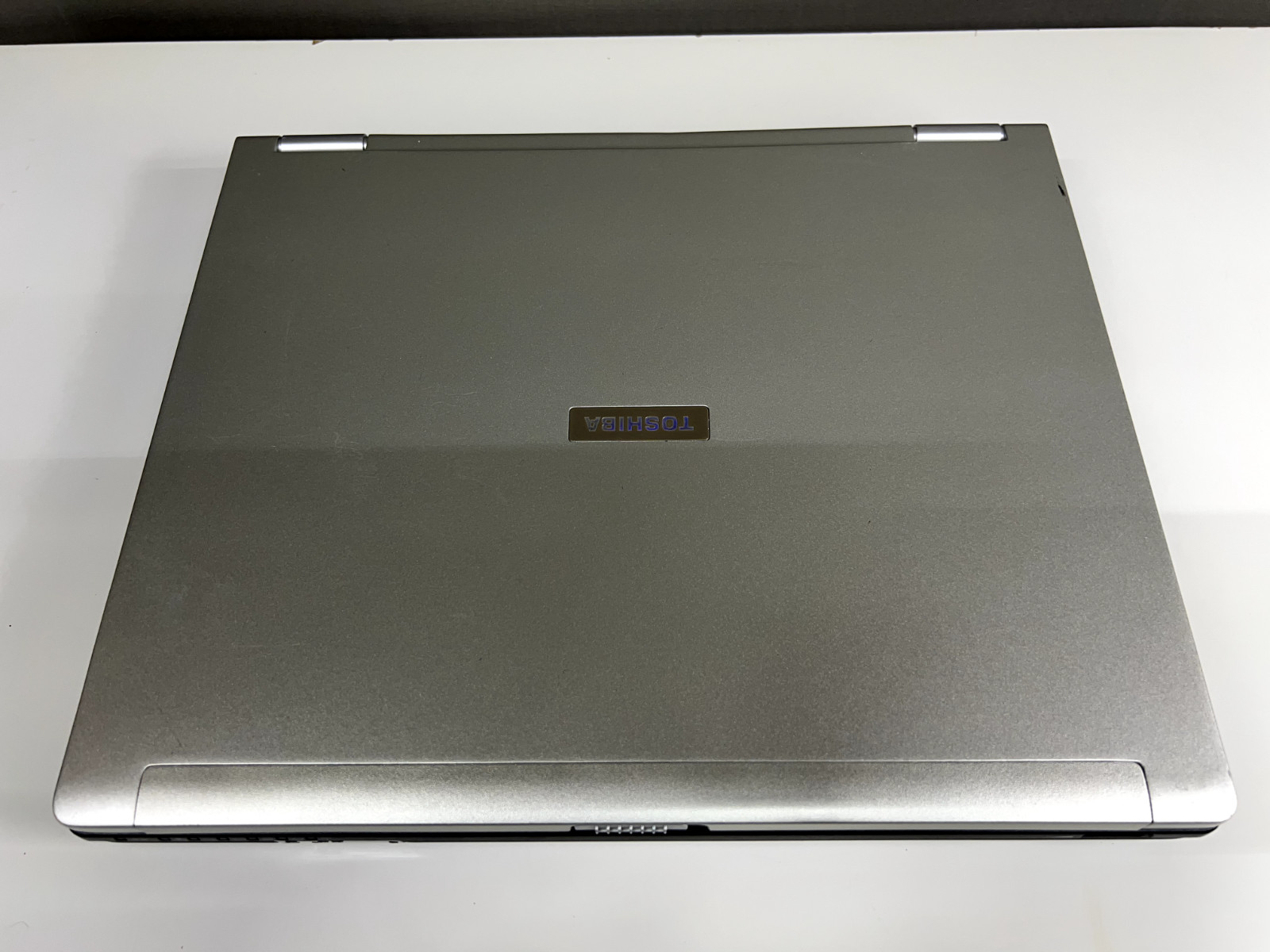 Toshiba Tecra M3 Notebook – Receives Power, No Display/No Boot – No Hard Drive