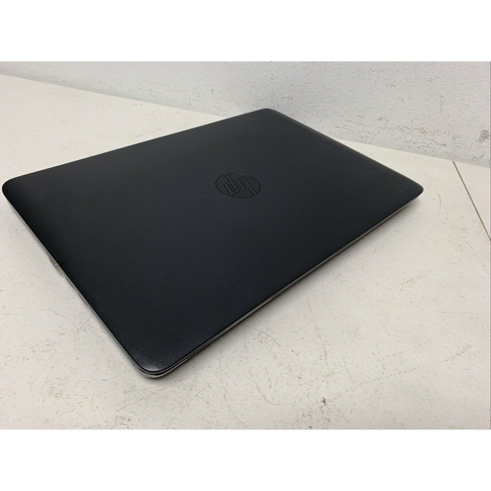 HP Elitebook 745 G2 AMD A10 Pro-7350B R6,10 2.1MHZ 8GB RAM 240GB SSD WIND 10 Pro