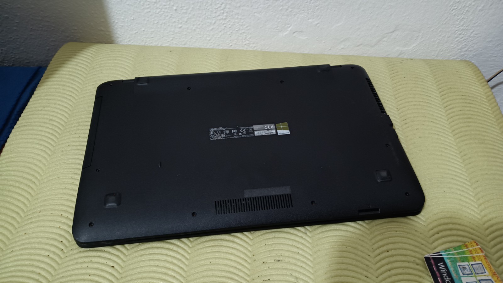 ASUS R752L i7-4510U 8gb 256GB SSD M2 17.3″ 1600×900 nvidia 820m 2gb windows 11
