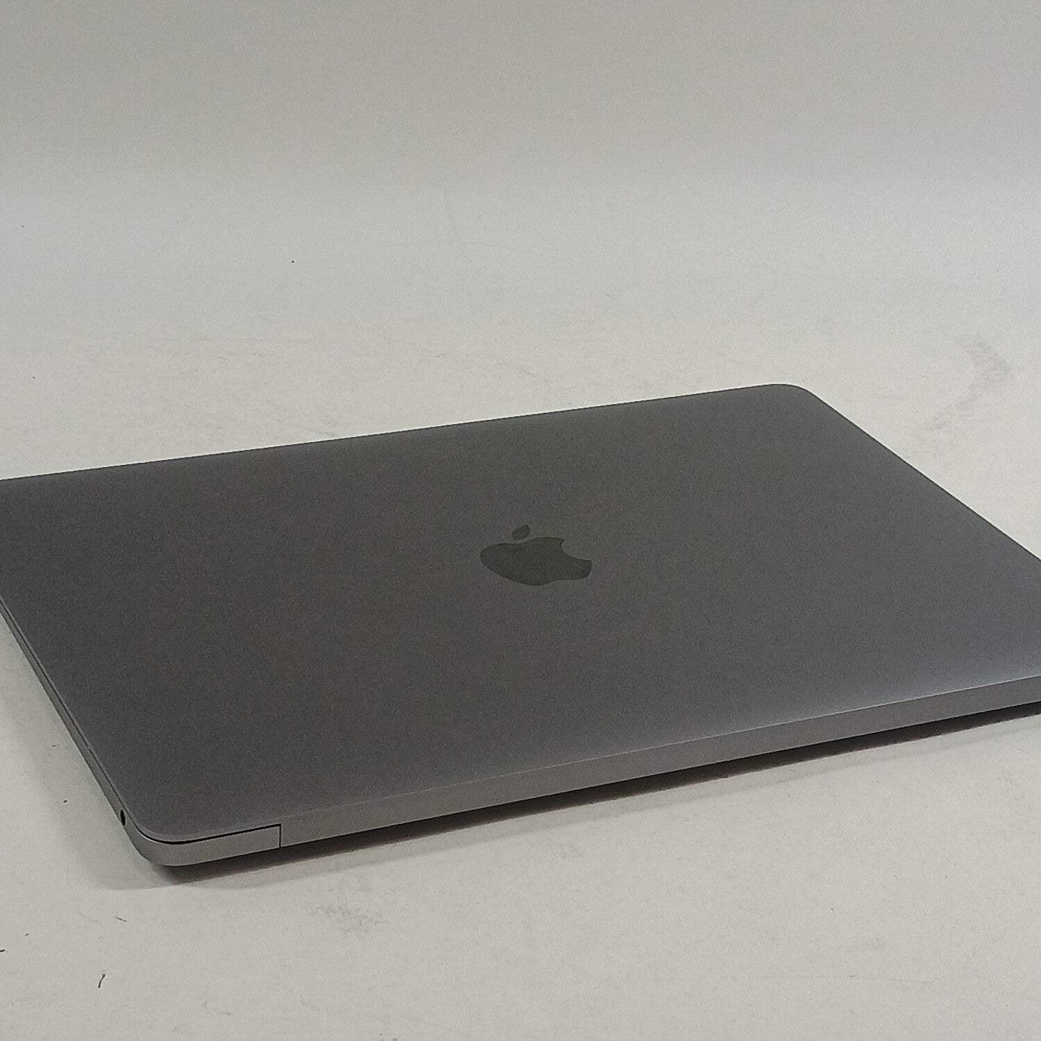 Broken 2020 Apple MacBook Air 13.3″ i3 1.1GHz 8GB RAM 256GB SSD Battery Service