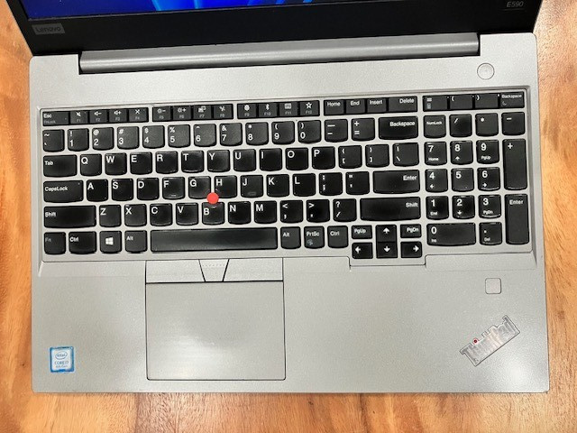 Lenovo ThinkPad E590 15.6″ i7-8565U 8GB RAM 256GB SSD Windows 11 Pro