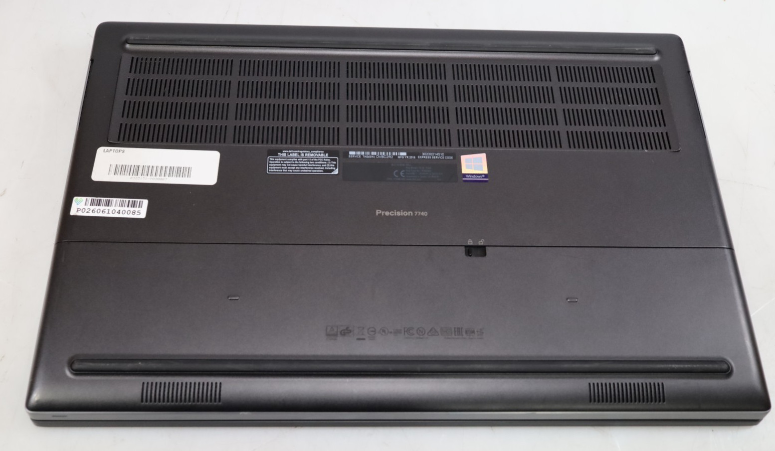 Dell PRECISION 7740 17.1″ Intel i5-9400H 24GB DDR4 No HDD COA OS