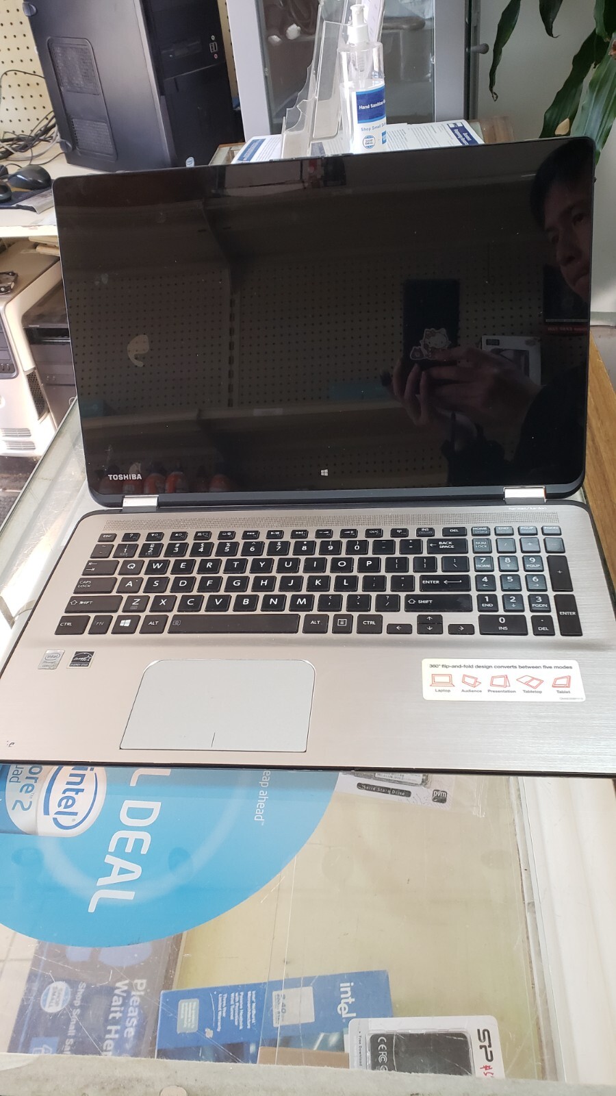 Toshiba Radius Intel i7-4510u 2.0Ghz/8GB/1TB with broken touch screen