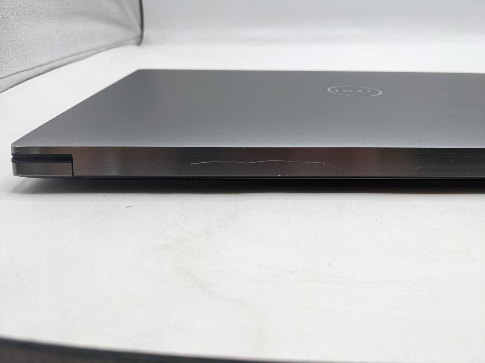 DELL PRECISION 5550 15″ i7 2.7GHz 32GB RAM 1TB SSD *GRADE D*
