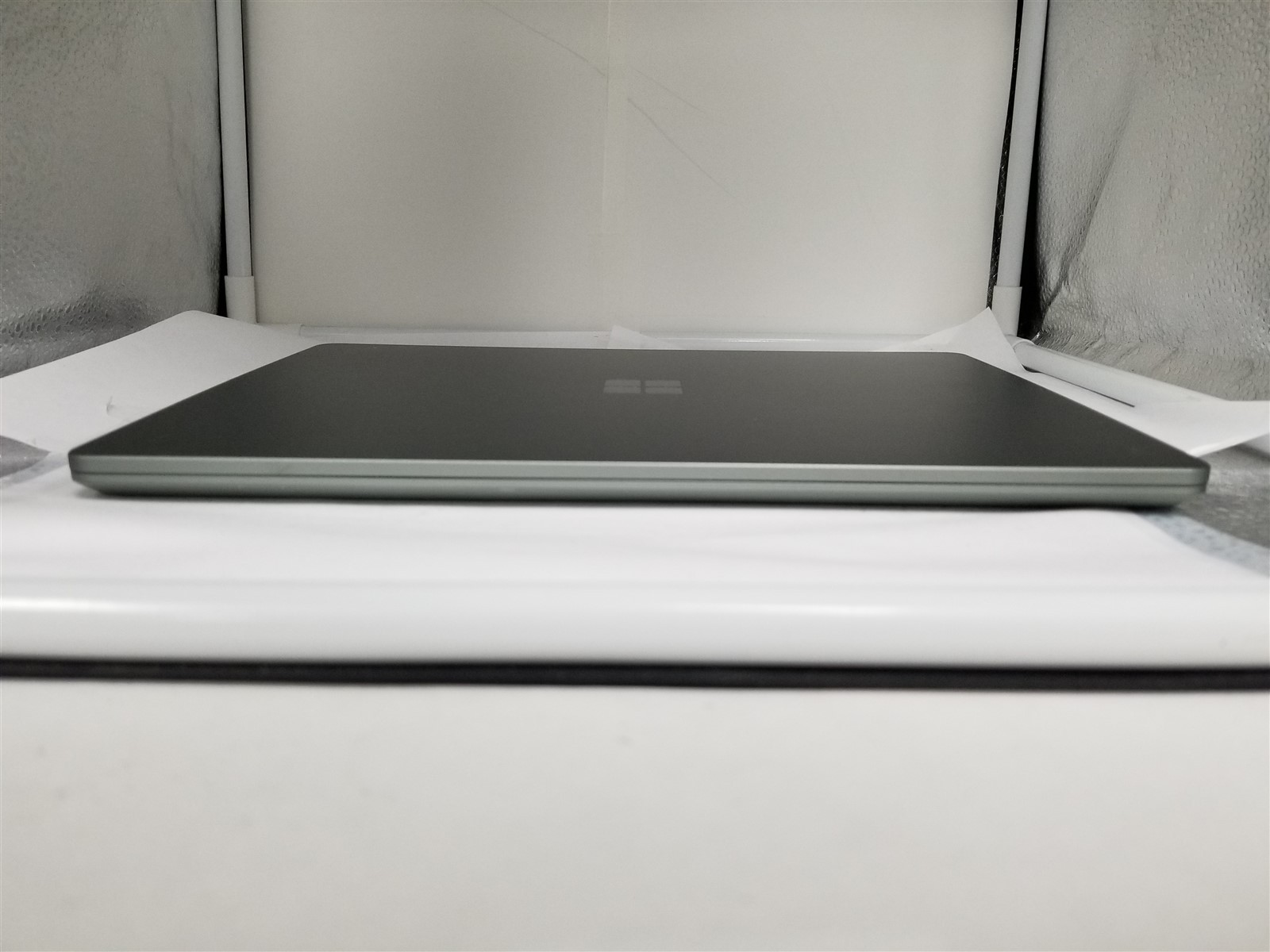 Microsoft Surface Laptop Go 2 Core i5 12.4″ 8GB/256GB Green Fully Working VG5899