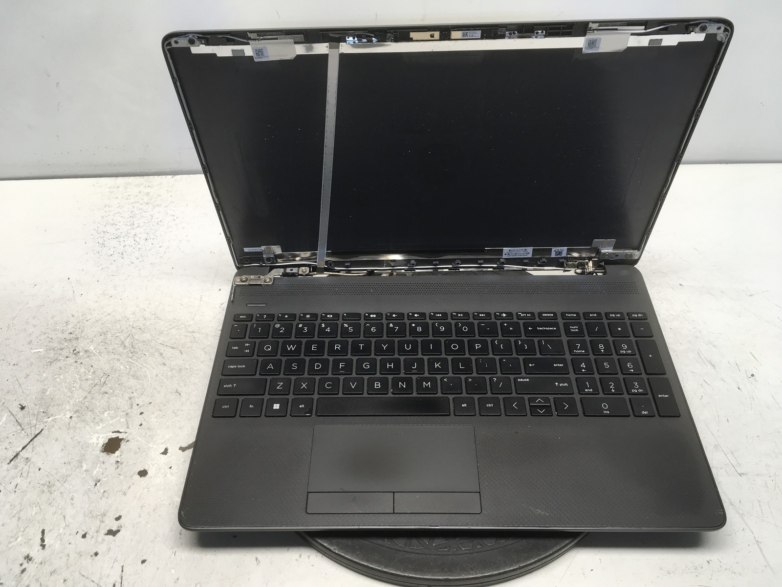 HP 255 G8 AMD No RAM NO HDD No Batt