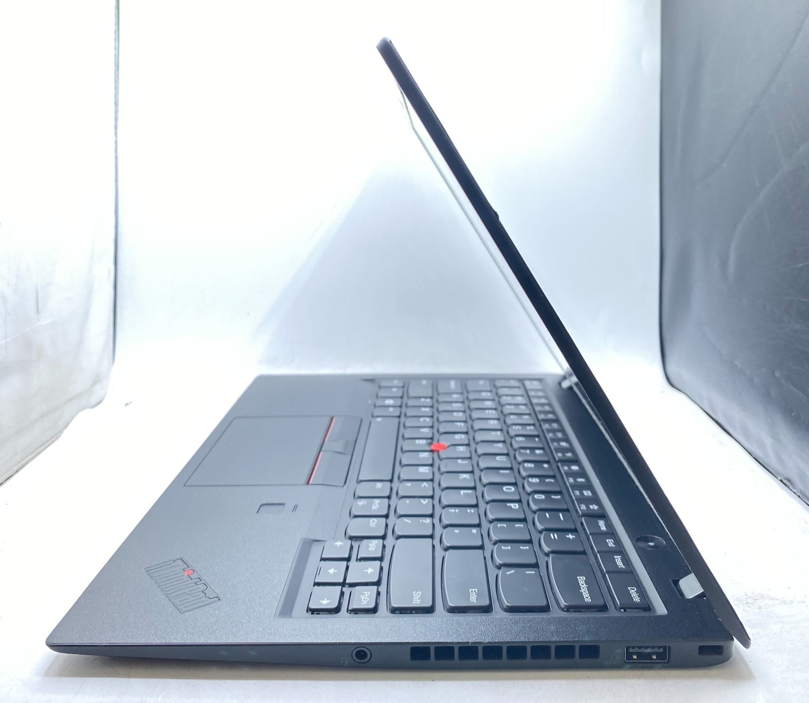 Lenovo ThinkPad X1 Carbon 7th Gen 14″ Touch Intel i7-8565U 16GB RAM 256GB SSD