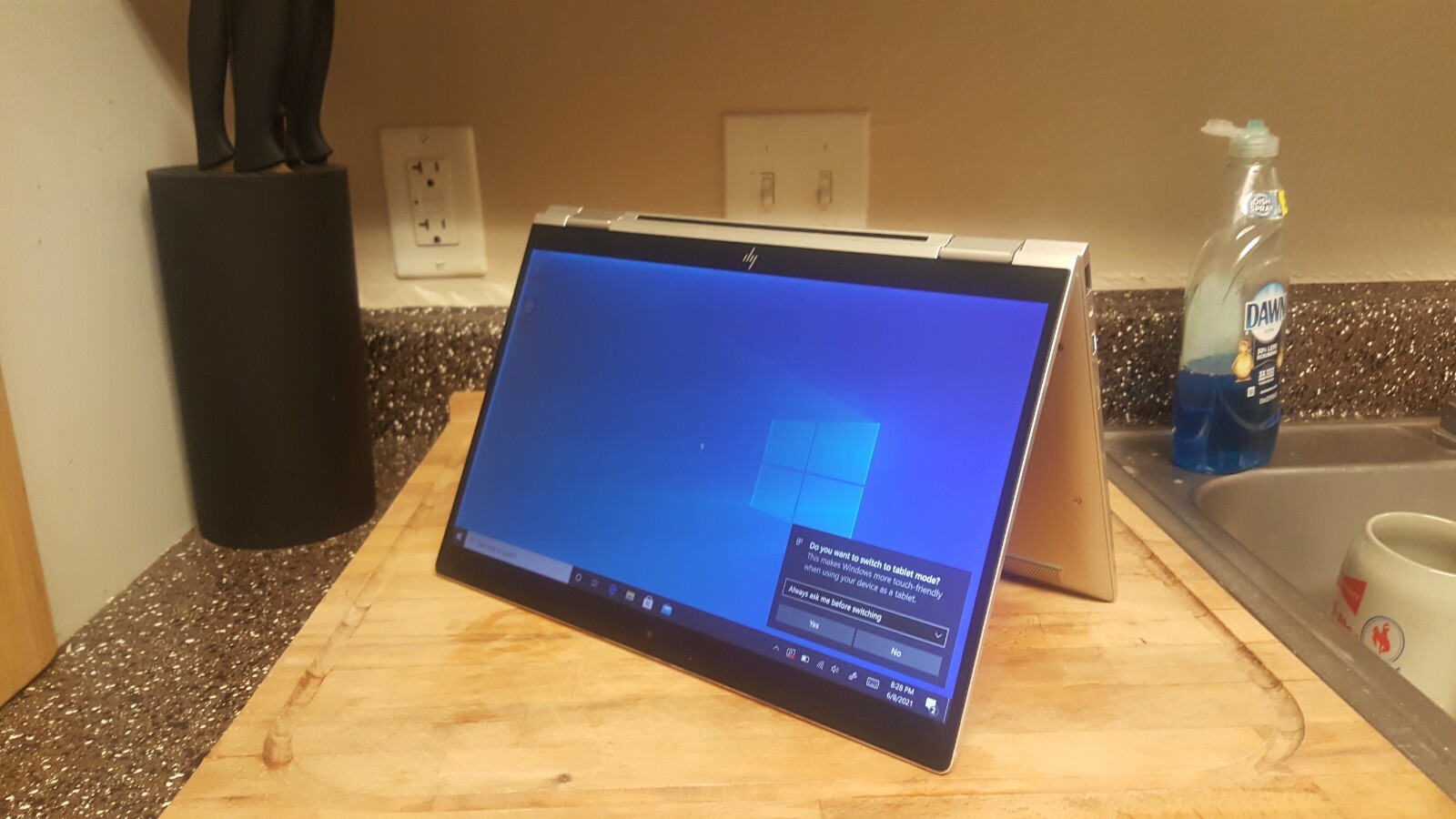 HP EliteBook x360 1040 G6 14 in (512GB SSD, Intel Core i5 8th Gen., 1.60 GHz,…