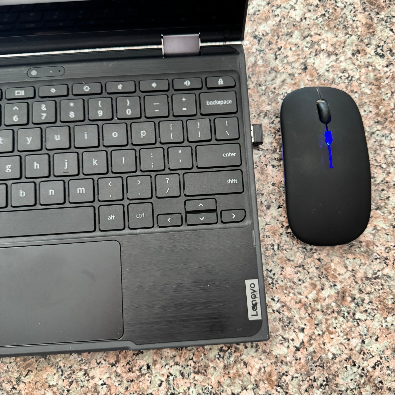 Lenovo Chromebook 300e 2nd Gen 2-in-1 11.6″ HD Touch 4GB 32GB – Wireless Mouse