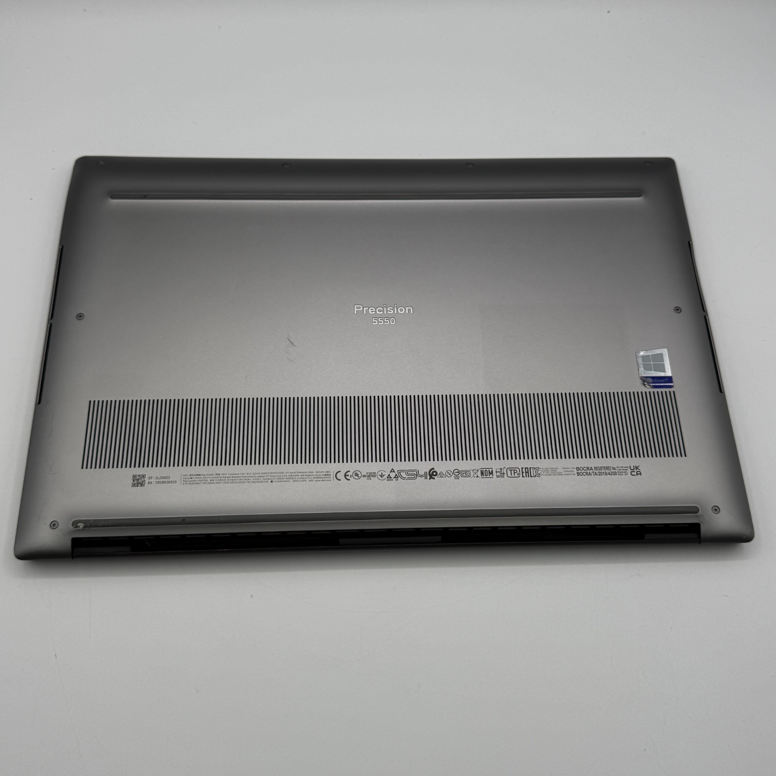 Dell Precision 5550 15 TOUCH i7-10875H 2.30 GHz 32GB 1TB Quadro T2000 Max-Q Good