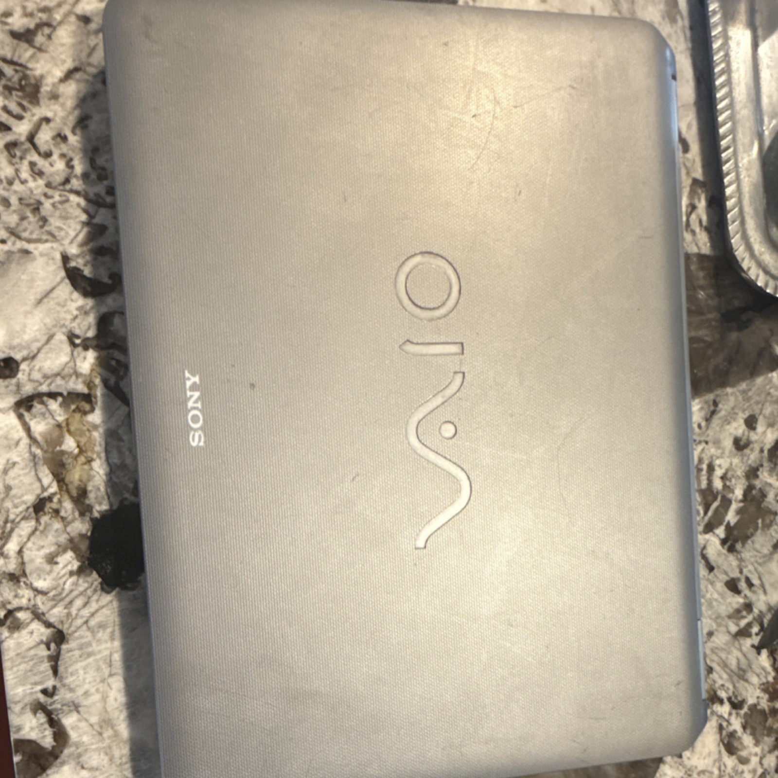 Sony Vaio Silver Notebook Laptop VGA USB 2.0 Casual Computing