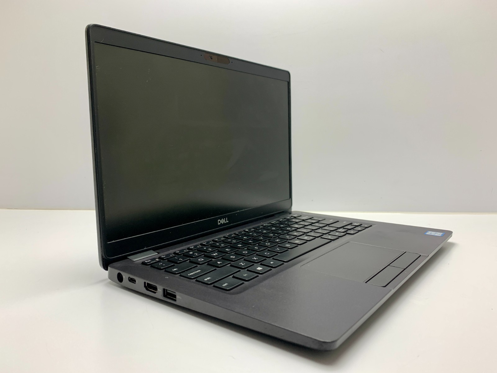 Dell Latitude 5300 | i5-8365U | 8GB RAM | 128GB NVMe | LINUX | KEYS LOOSE