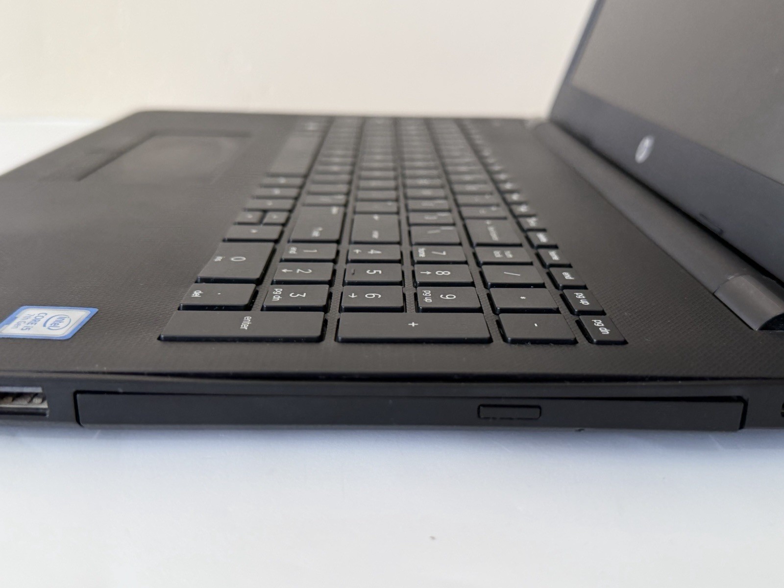 HP 15-bs016dx 15 Intel Core i5 7th Gen. Laptop Read Description