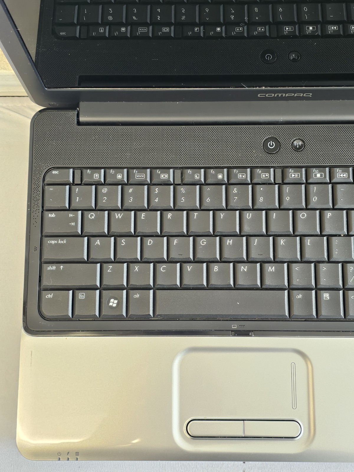 Compaq Presario CQ60 Laptop – Intel Celeron 900 – 2GB RAM – Parts/Repair – READ