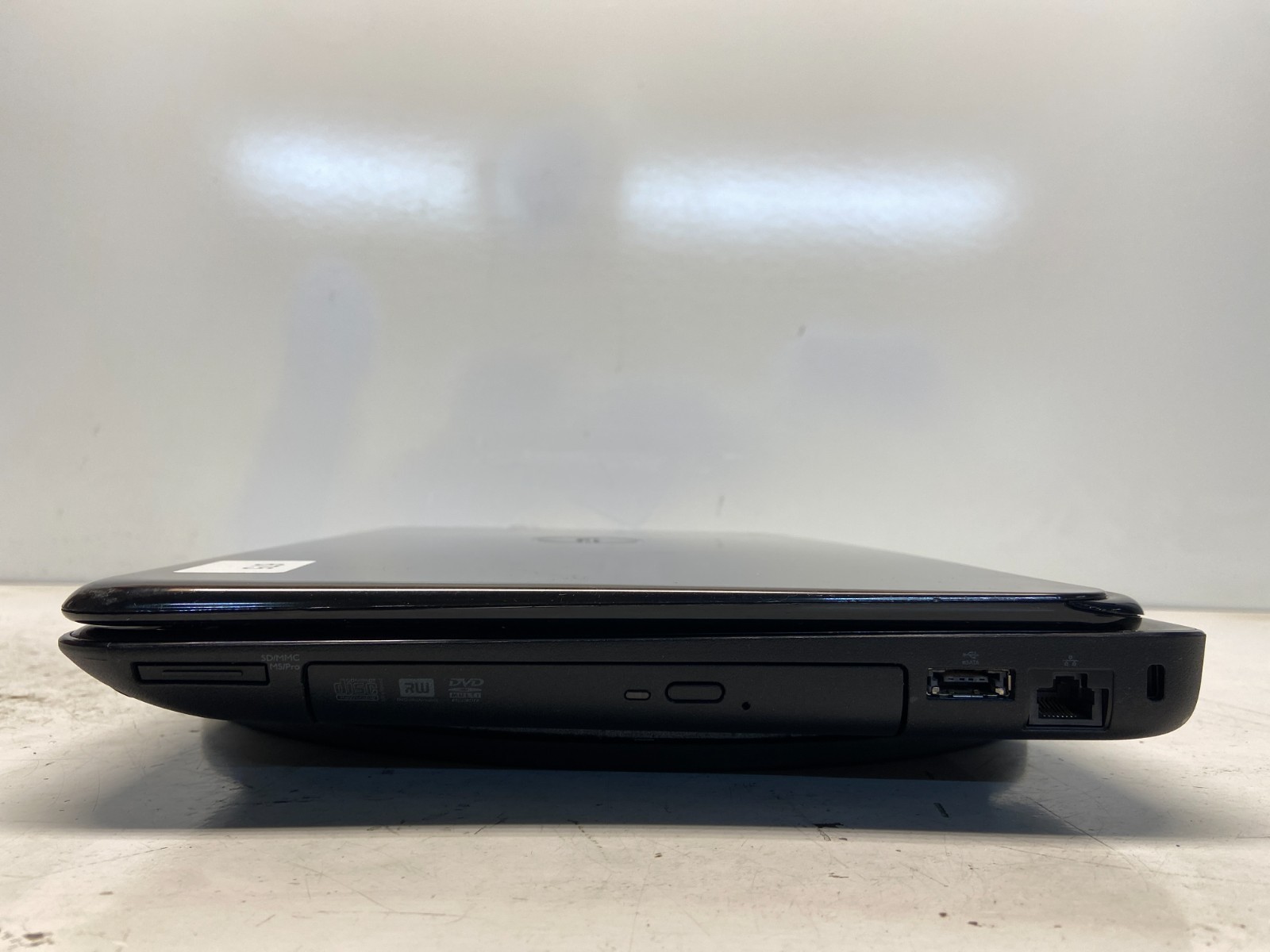 Dell Inspiron N5010 Intel i3-M380 2.53GHz 4 GB NO HDD