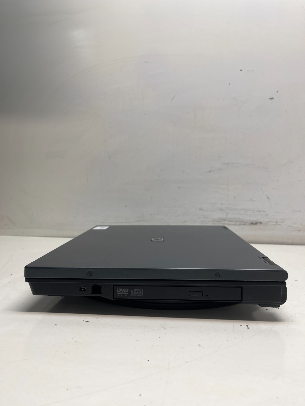 HP HSTNN-I05C Intel Centrino NO RAM NO HDD NO BAT – FOR PARTS