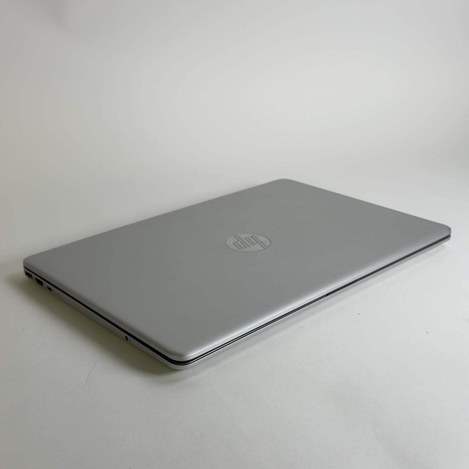 HP 15-dw3033dx 15-DW3033DX 15.6″ i3-1115G4 3.0GHz 8GB RAM 256GB SSD