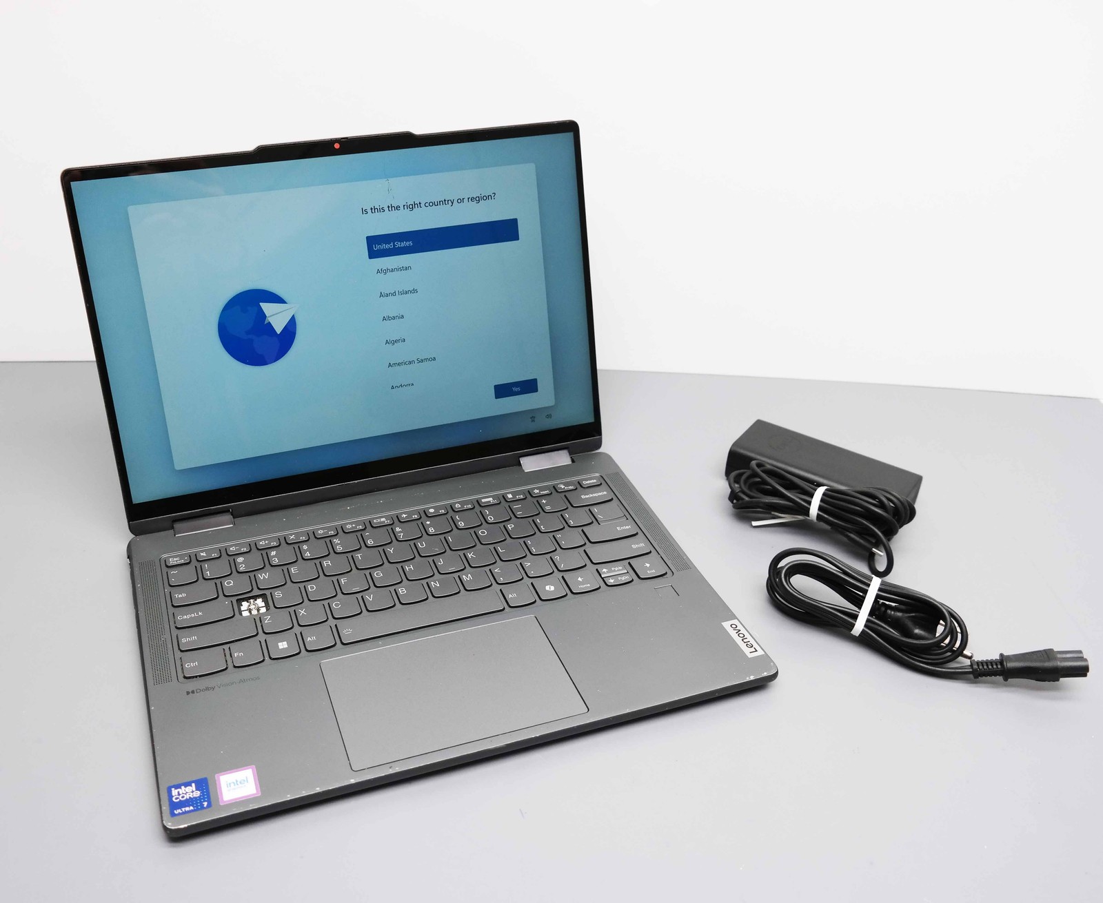 Lenovo Yoga 7i 2-in-1 14″ Core Ultra 7 155U 16GB 1TB SSD ISSUE