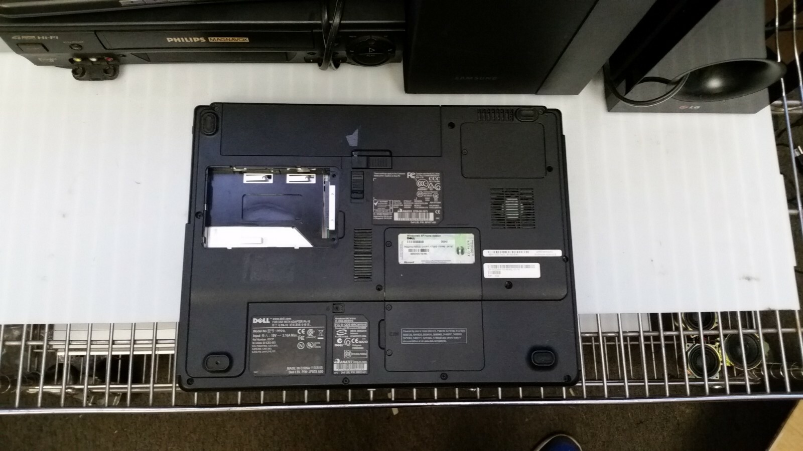 Dell Inspiron B120 Windows XP Laptop *PARTS ONLY*