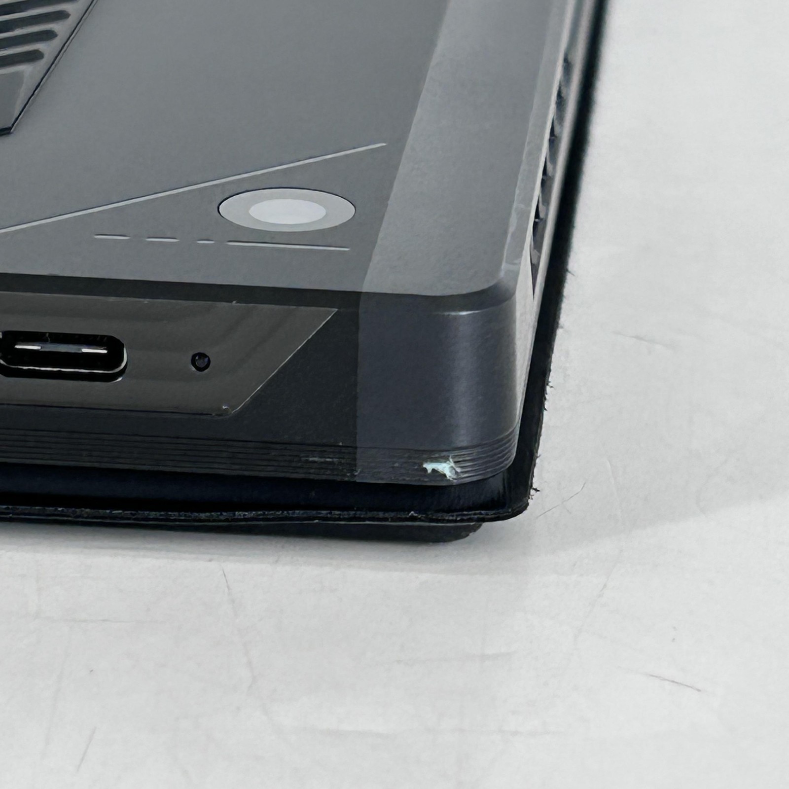 Asus ROG Flow Z13 GZ302 180Hz TOUCH 3.0 GHz RYZEN AI MAX+ 395 32GB 1TB Very Good