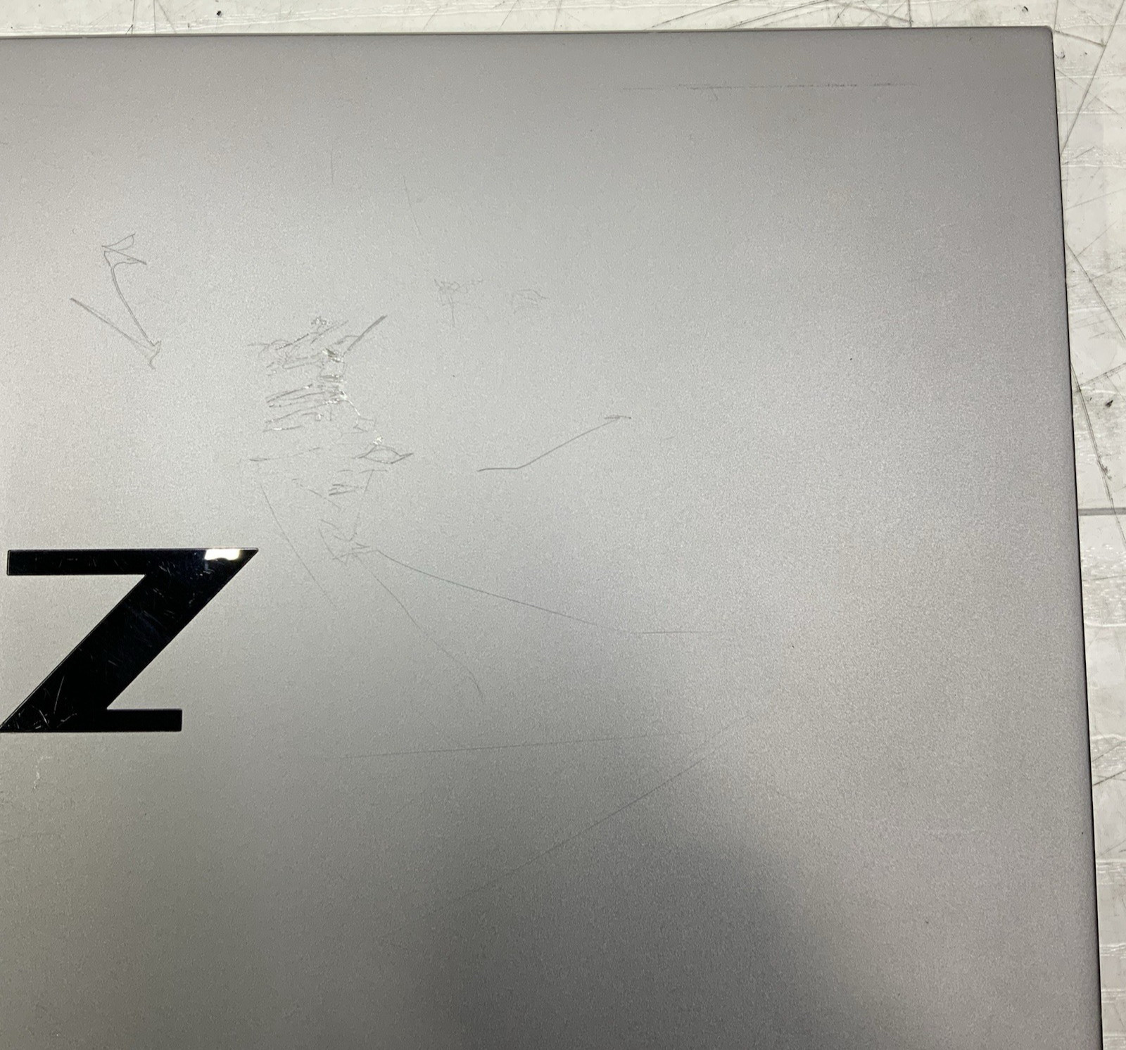 HP ZBook Studio Gen 7 Intel i7-10850H 32GB DDR4 512GB NVMe Quadro T2000 W10P