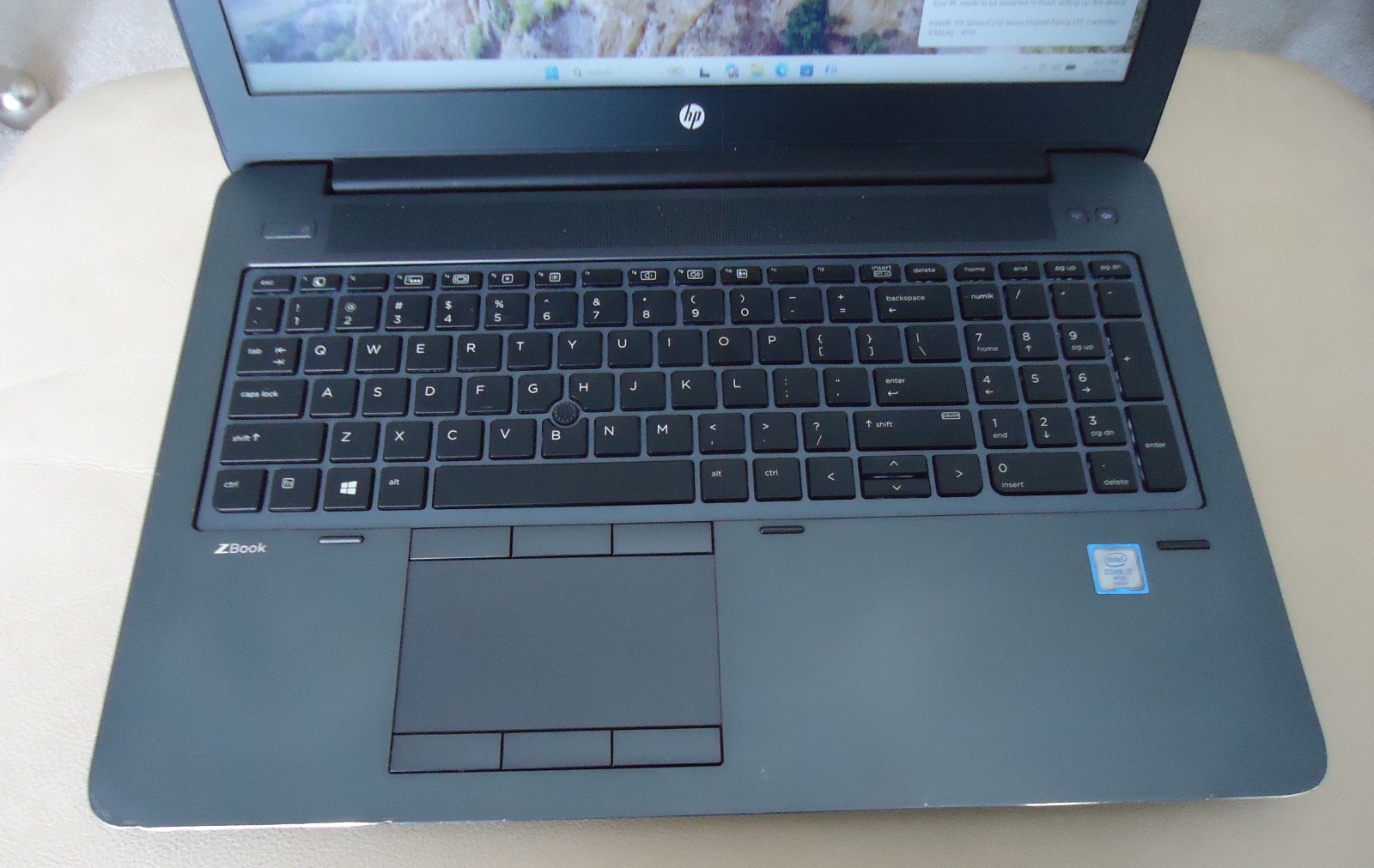 HP ZBook 15 G3 i7-6700HQ 2.70GHz 8GB 128GB NVMe 15.6″ FHD Quadro M2000M