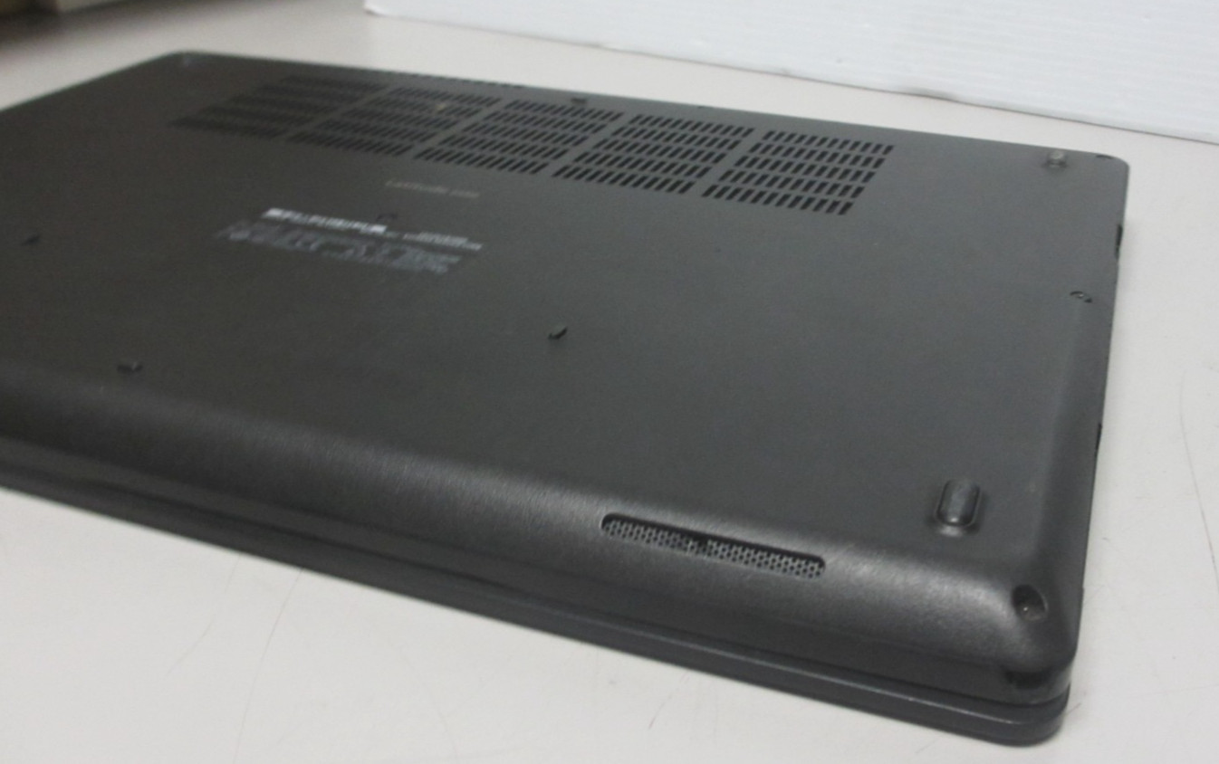 Dell Latitude 5580 i5-6440HQ 2.6GHz 16GB 256GB M2SSD NO BTRY/OS LAPTOP + AC READ