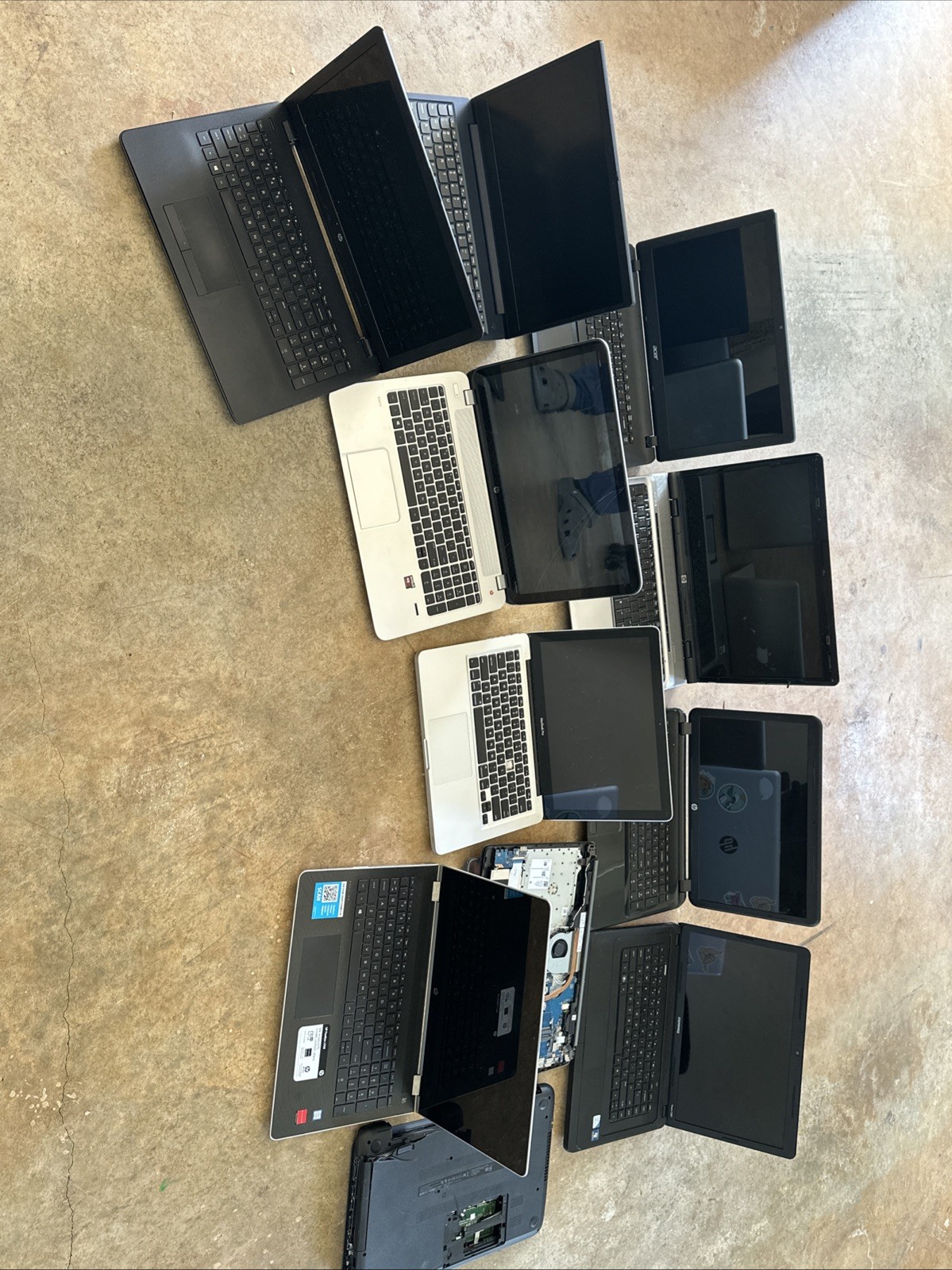 Lot of 11 Laptops for Parts Or Scrap. Various Brands. Not All Have HDs or RAM