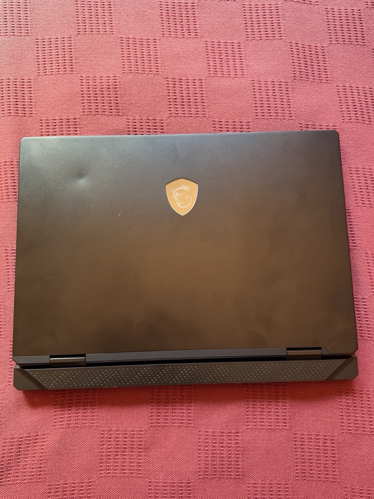 MSI Raider 18” HX AI A2XW Gaming Laptop Ultra 9 64GB RAM 2TB SSD *Minor Dent*