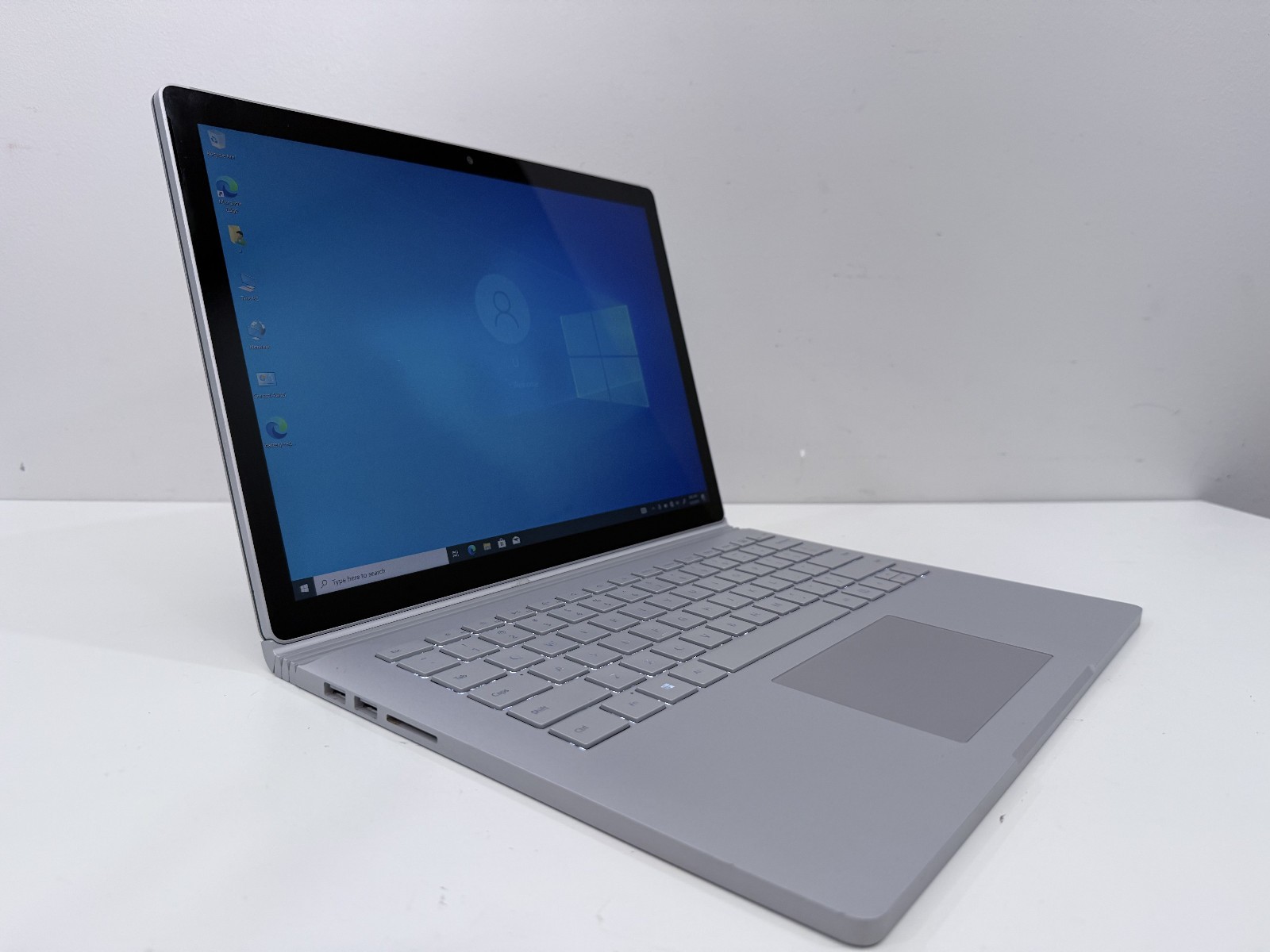 Microsoft Surface Book 2 i7-8650U 16 GB RAM 512 GB Win 10 Pro GeForce GTX 1050 2