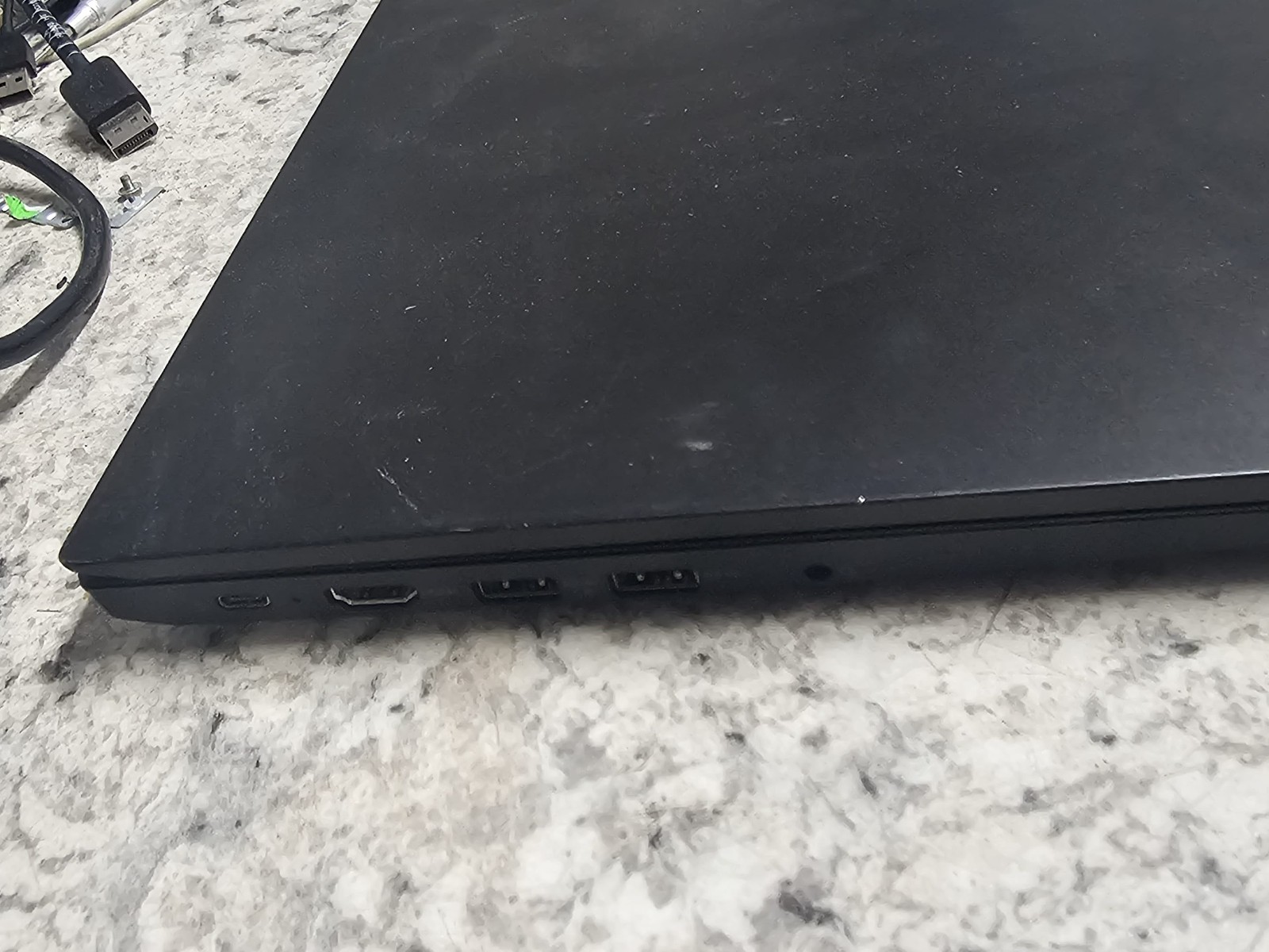 Office Lenovo Thinkpad E490 Intel i5-8265U 8GB RAM NO SSD / Charger – Special