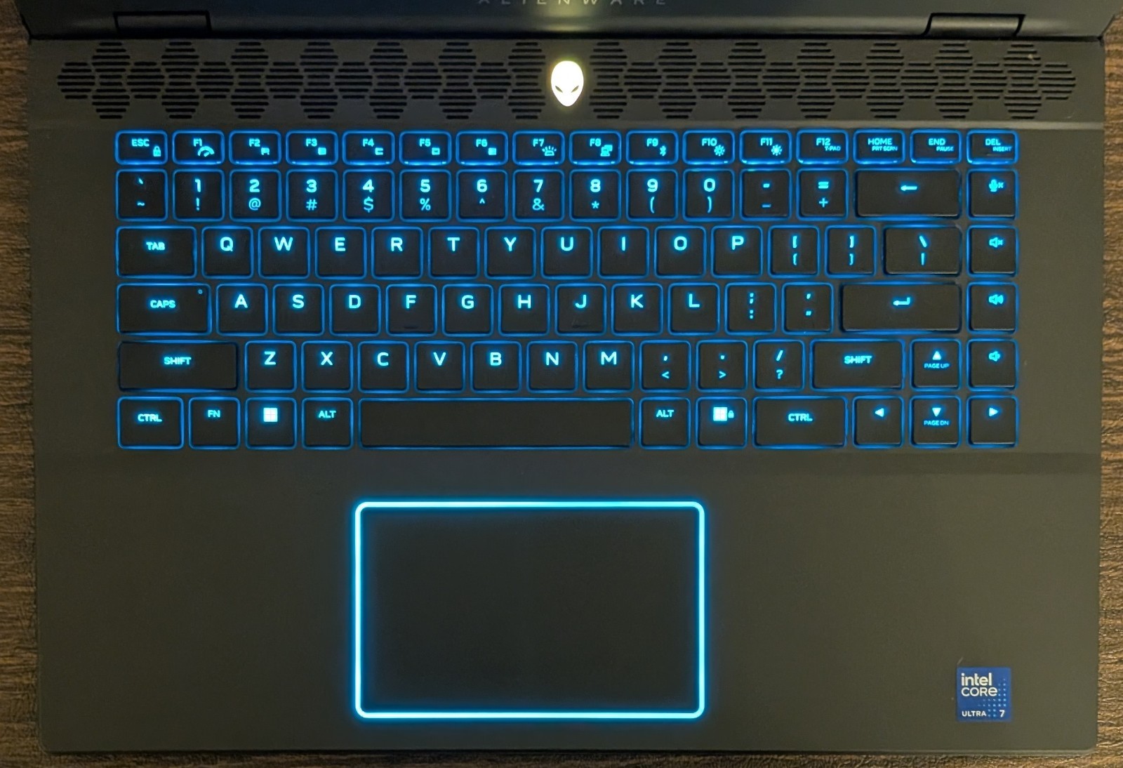 Alienware m16 R2 16” QHD+ 240Hz (Core Ultra 7 155H, 16GB/1TB, RTX 4070) Laptop