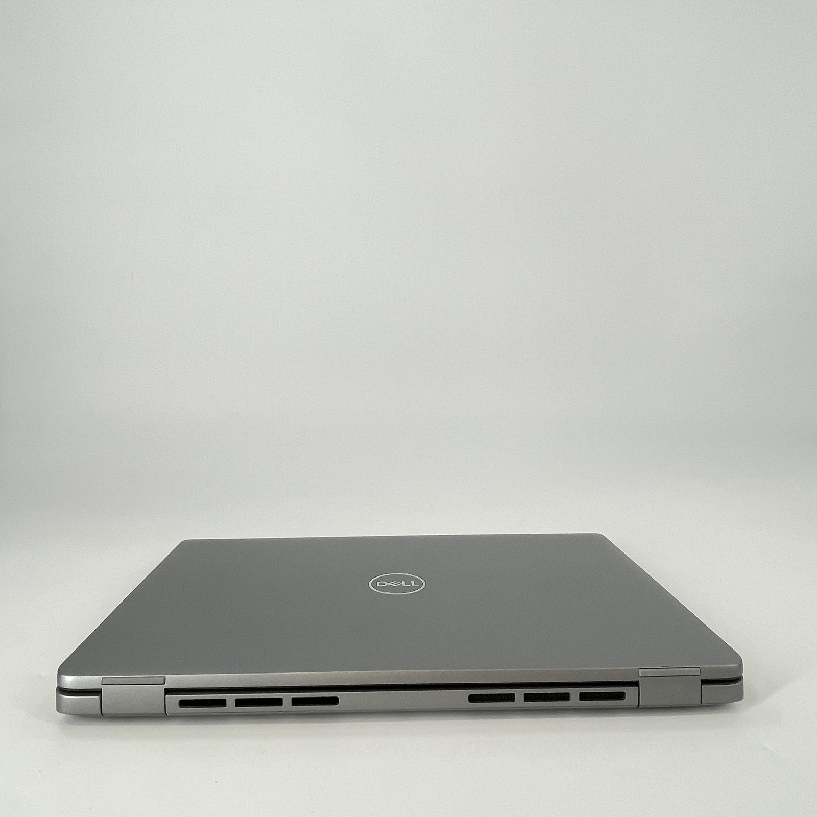 Dell Latitude 5440 14 Gray FHD 1.8 GHz i7-1365U 16GB RAM 512GB SSD Very Good