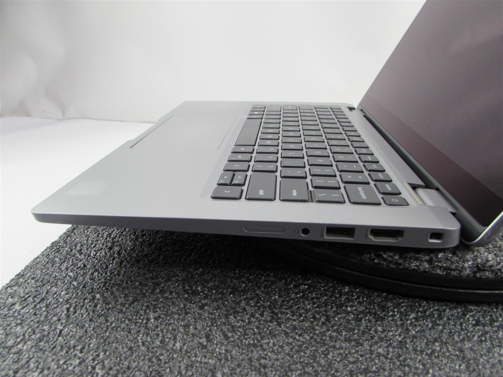 DELL LATITUDE 5320 (CONVERTIBLE) CORE I5-1135G7 256GB SSD 16GB RAM NO O.S/BATT