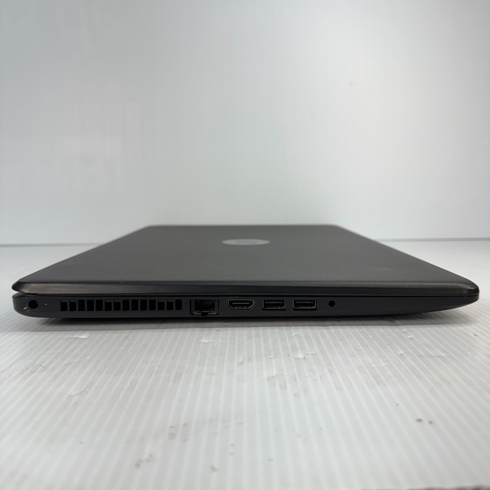 HP 17-bs049dx i5-7200U 17.3″ Windows 11 Laptop 128GB SSD **WEAR SEE PICS