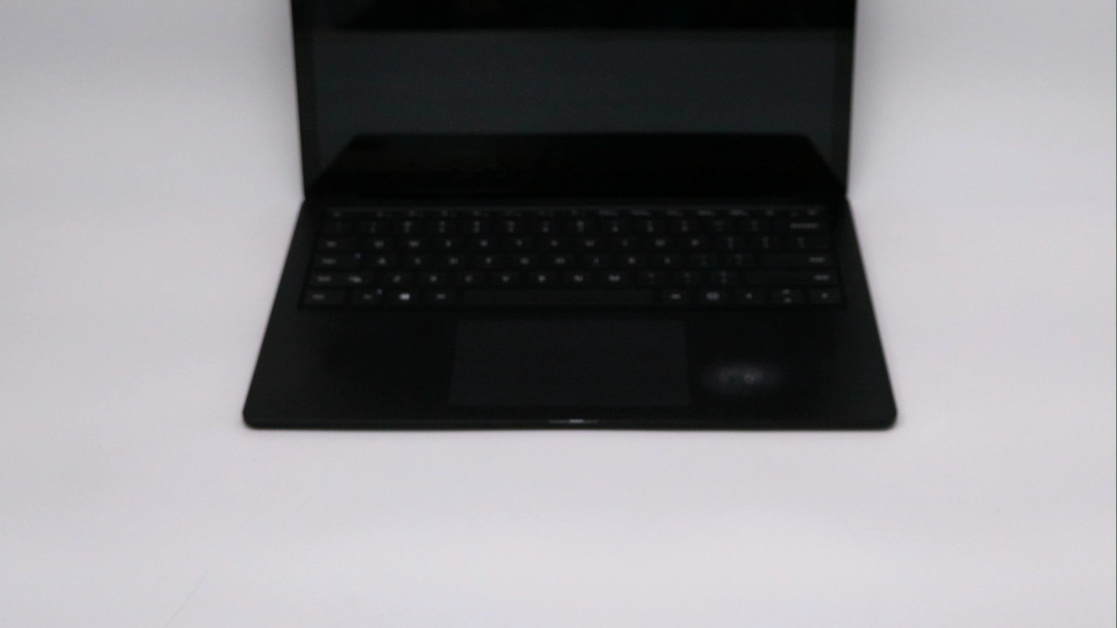 Microsoft Surface Laptop 3 14″ i5-1035g7 16GB 256GB – Fair READ DESC