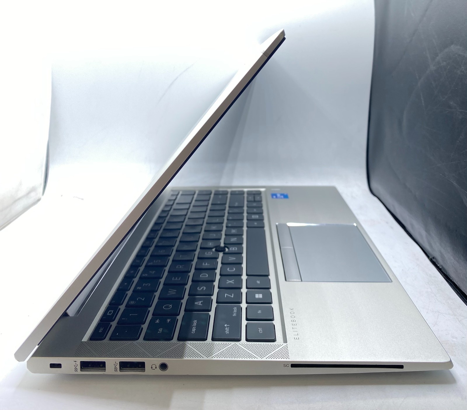 HP EliteBook 840 G8 14″ Touch Intel Core i5-1145G7 2.60GHz 16GB RAM 256GB SSD