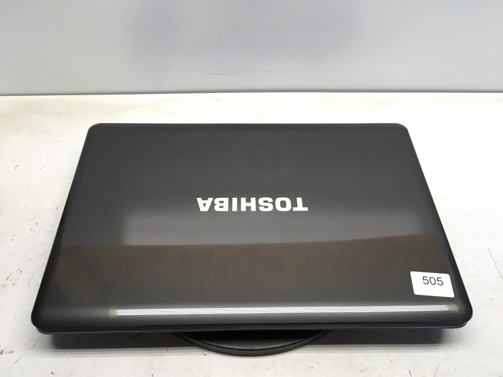 Toshiba Satellite L550 Intel Pentium Dual-Core T4400 2.2GHz 1 GB NO HDD/Battery