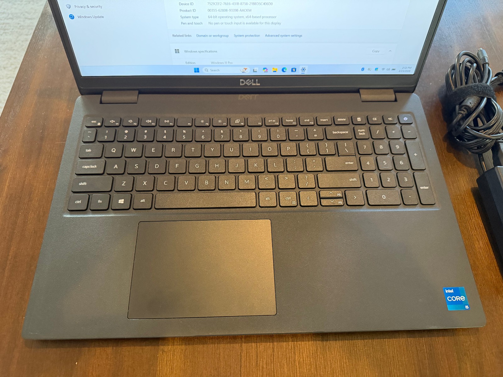 15.6″ DELL Latitude Laptop: 11th Gen Intel Core i5! 8GB RAM! 256GB SSD! Win11PRO