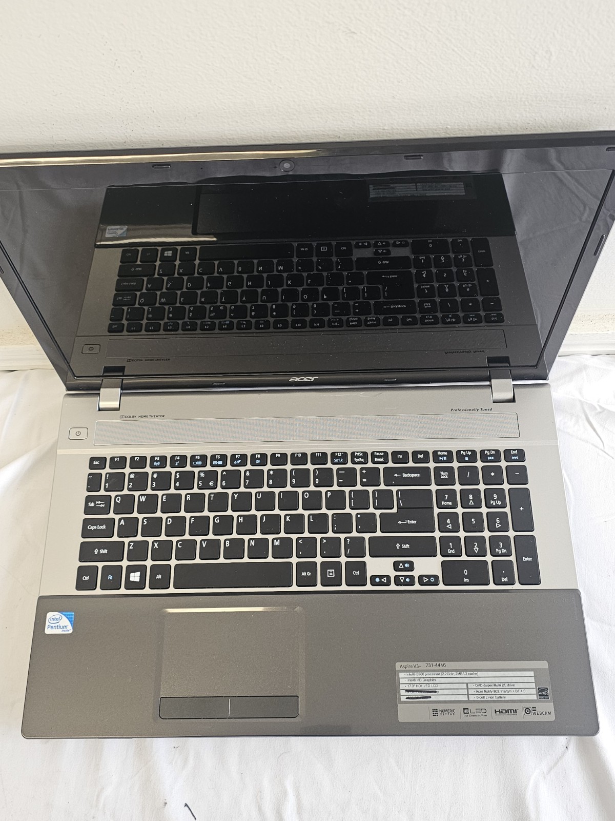 Acer Aspire V3 731-4446 Laptop Intel Pentium B960 8GB RAM 1TB HDD BAD BATT Win10