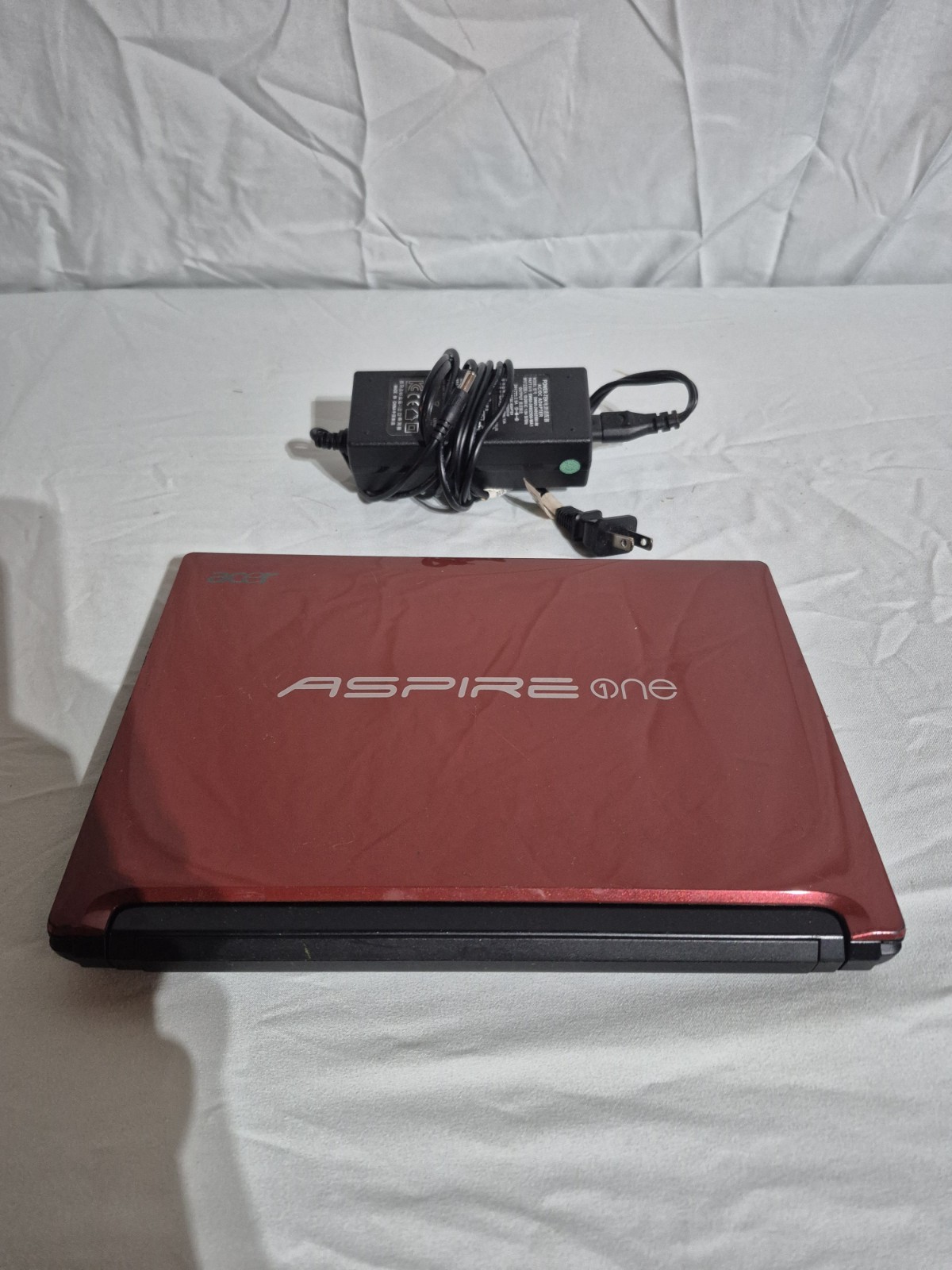 Acer Aspire One D255-2256 Intel Atom N450 1.66GHz Works When Pluged In